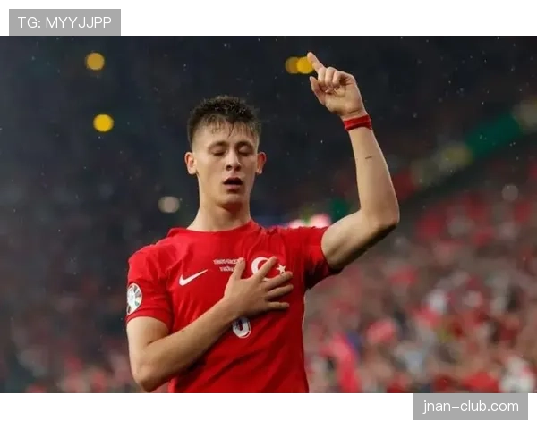 居莱尔与梅西技术风格的核心差异：天赋相似，上限差距在哪？